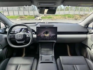 Nuevo Sedán Eléctrico de Alto Rendimiento con Tracción Trasera - Product Image 2