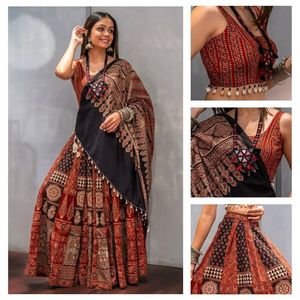 Lehenga Choli Indio de Boutique con Estampado y Encaje Kodi con Dupatta Exclusivo y Elegante, Prenda de Moda Más Vendida para Mujeres y Chicas - Product Image 1