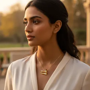 เครื่องประดับชั้นดีสำหรับผู้หญิง จี้เพชรชุบทองและชาร์ม - Product Image 1