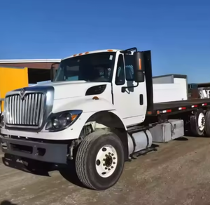 Camión de plataforma plana de 26 pies, cabina regular, usado, 2015, para uso internacional, WorkStar 7400, transmisión automática, volante a la izquierda, envío rápido - Product Image 4