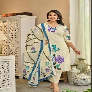 Nouveau déjeuner lourd rayonne fantaisie broderie travail Kurti pantalon avec Dupatta et grande taille disponible pour les femmes indiennes et pakistanaises - Product Image 1