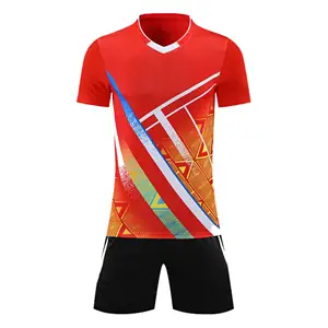 Goedkope Gesublimeerd Voetbal Slijtage Uniform Aangepaste Bank Ontwerp Voetbal Club Set Jerseys