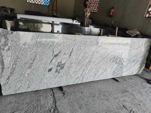 แผ่นหินแกรนิตวิสคอนสีขาวพรีเมียม ขัดเงาขนาดใหญ่ เป็นมิตรกับสิ่งแวดล้อม เหมาะสำหรับทำเคาน์เตอร์ ท็อปโต๊ะเครื่องแป้ง ห้องครัว ห้องนั่งเล่นสมัยใหม่ ห้องนอน และบ้านพักตากอากาศ - Product Image 5