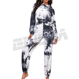 Conjunto de sudadera con capucha y pantalones de chándal para mujer, ropa de descanso de dos piezas con hombros caídos, aspecto acogedor y atrevido para días fríos o estilo callejero - Product Image 2