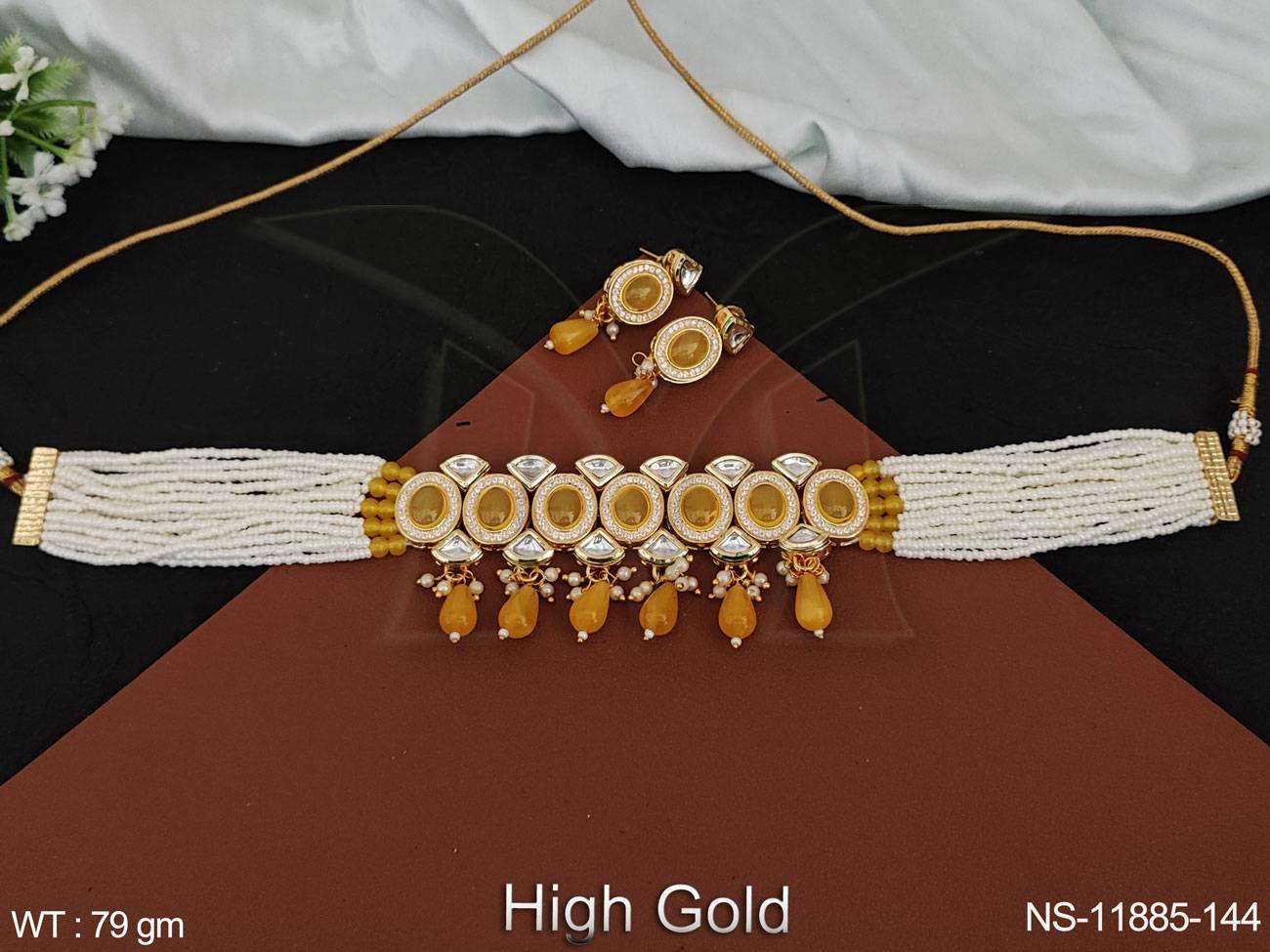 สีเหลือง