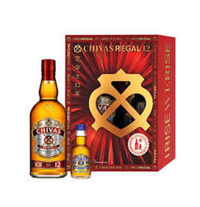 Whisky Chivas Regal de 18 Años al por Mayor con Notas de Caramelo, Chocolate Negro y Humo Suave, Cajas de 12x700ml - Product Image 1