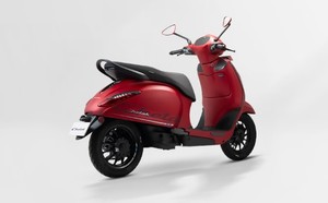 Venta de scooters eléctricos Chetak y motocicletas en oferta, listos para exportar - Product Image 6