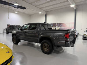 Toyota Tacoma Trail 2023 d'occasion en excellent état - Product Image 3