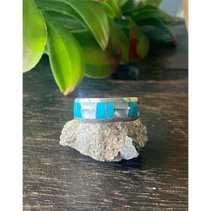 Bague en argent sterling incrustée de turquoise, d'opale et de jade, artisanale Navajo, taille 9 pour homme - Product Image 1