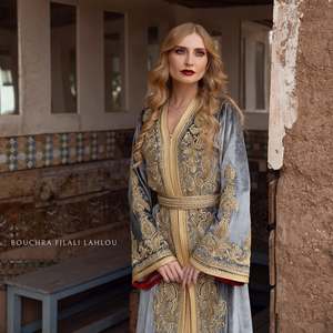Caftan Marocain de Mariée Couleur Gris Velours Pour Femme Européenne - Product Image 3