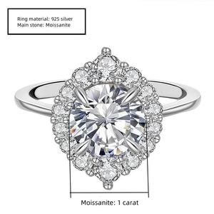 Anillo de Compromiso de Plata 925 con Moissanita de Corte Brillante de 1.00 Quilates, Diseño Floral Vintage con Halo de Rayos de Sol, para Mujer, de Black Pearl Jewels - Product Image 5