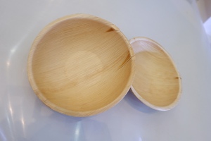 Assiette à dîner ronde en bois de bambou, feuille de palmier de haute qualité, biodégradable, jetable, provenant du Vietnam - Product Image 2