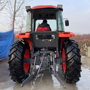 Tractores Kubota con neumáticos de alta resistencia para terrenos accidentados Tractor de ruedas 4x4 con transmisión automática de alta eficiencia - Product Image 2