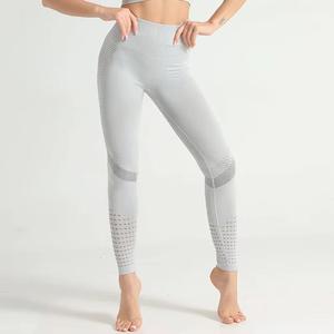 Conjuntos de Ropa de Yoga con Logotipo Frontal Personalizado al por Mayor, Ropa Deportiva de Gimnasio de 2 Piezas sin Costuras de Alta Calidad para Mujer, Poliéster/Nailon - Product Image 5