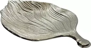 Plateau métallique moderne contemporain Plat à feuilles en aluminium argenté Plateau décoratif de Noël unique Techniques artisanales - Product Image 2