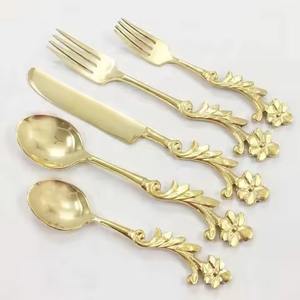 Juego de cubiertos de metal hechos a mano con diseño redondo de plata con mango decorativo Juego de cubiertos de lujo de cubiertos de acero inoxidable - Product Image 3