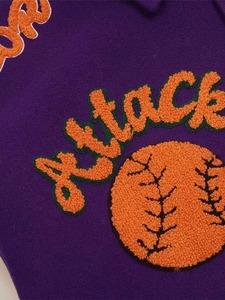 Chaqueta Universitaria de Lana Transpirable Personalizada ODM OEM para Hombre, Diseño de Manga de Cuero con Bordado de Chenilla Estilo Urbano - Product Image 4