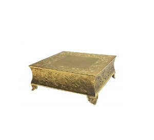 ขาตั้งเค้กโลหะทนทานสำหรับการอบขนมที่บ้านทุกวัน รับประกันความแข็งแรงที่ยั่งยืนและลุคทันสมัยที่สะอาดตาสำหรับการนำเสนอ - Product Image 3