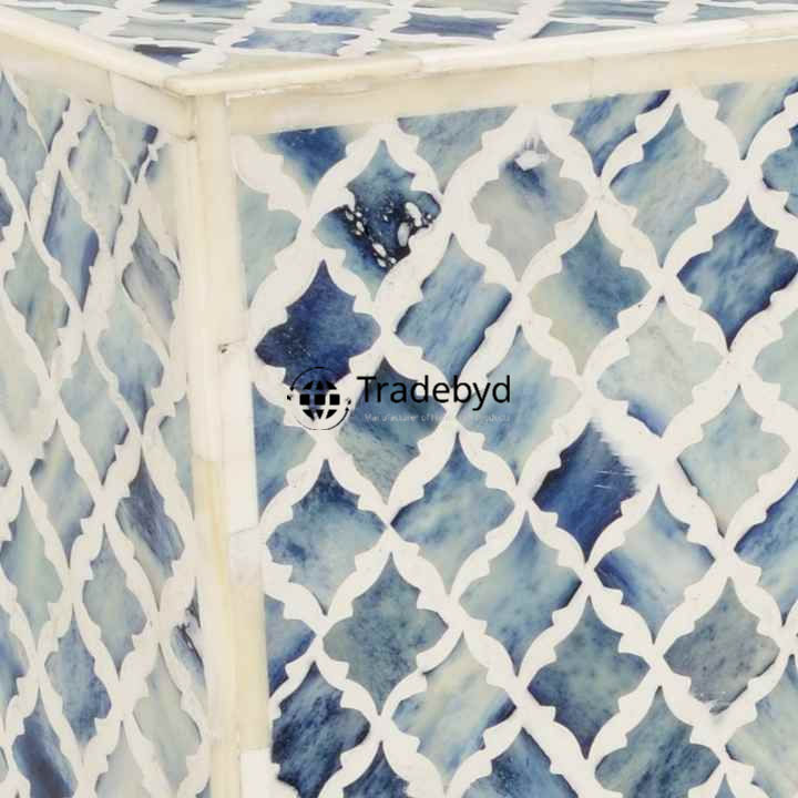 Available in different Colors