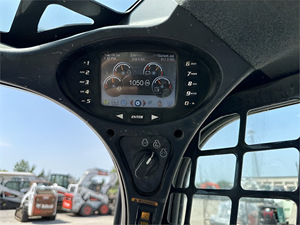 Bobcaat-Chargeuse compacte sur chenilles 2022-Bobcatt T870-Chargeuse compacte en bon état, prête à être expédiée à vendre - Product Image 5