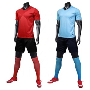 ชุดยูนิฟอร์มฟุตบอลแขนสั้นคุณภาพสูง ระบายอากาศได้ดี น้ำหนักเบา ดีไซน์ล่าสุด แบบซับลิเมชั่น สำหรับสโมสร - Product Image 3