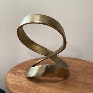 Sculpture de table abstraite en nœud antique en aluminium argenté, pièce d'art moderne polie pour la maison ou le bureau - Product Image 2