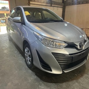 Le plus cool pour Yaris Berline 2020, conduite à gauche, intérieur sombre, pneus R16, automatique, haute qualité, propulsion arrière, sièges en tissu, toit ouvrant, 6 airbags - Product Image 2