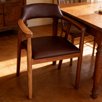 Chaise de bistrot XY pour restaurant, structure en bois massif, fauteuil rembourré en cuir, dossier incurvé, design doux