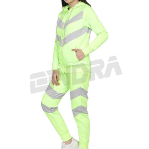 Saava Ensemble de survêtement d'hiver confortable pour femme Sporty Streetwear Tenue deux pièces Sweat à capuche Joggers pour le confort de tous les jours - Product Image 2