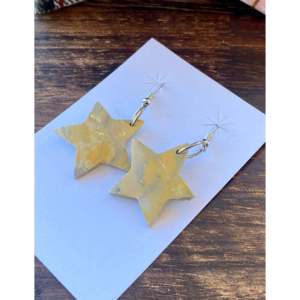 Pendientes Colgantes de Plata de Ley y Jaspe Bumblebee Hechos a Mano en el Suroeste, Diseño de Estrella, Ideales para Regalo - Product Image 4