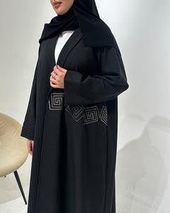 Vente en gros de robes Abaya sur mesure de luxe en satin à manches longues, anti-rides, faites à la main, pour femmes, taille XS, coupe petite, style traditionnel musulman de Dubaï - Product Image 1
