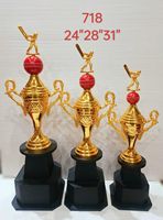 2025 Fabricant Logo personnalisé Trophée Award Cup World Sports Médailles et trophées Golden Silver Metal Sport Trophy for Champions