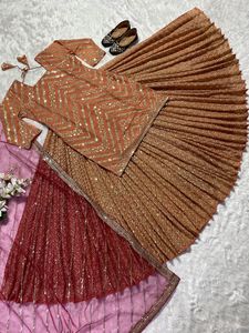 El más vendido Diseño étnico extremo Lehenga Top en nuevo estilo elegante Bordado de secuencia de 5mm Vestido de fiesta de trabajo Precio al por mayor - Product Image 3