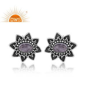 Pendientes de Plata de Ley Oxidada Hechos a Mano con Tanzanita Natural y Diseño Floral, Fabricante de Joyería Personalizada - Product Image 2