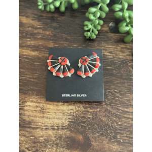 Pendientes Zuni Hechos a Mano con Incrustaciones de Piedras Multicolores y Plata de Ley, Pendientes con Forma de Insecto - Product Image 1