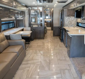 Autocaravana F-l-e-e-t-w-o-o-d D-I-S-C-O-V-E-R-Y L-X-E 36HQ 2023 lista para la venta - Product Image 4