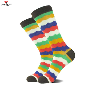 ถุงเท้ากีฬาแบบยาว ราคาถูก คุณภาพสูง ไซส์ใหญ่ ป้องกันแบคทีเรีย ลายโลโก้ด้านล่าง ผลิตจากผ้าสแปนเด็กซ์/โพลีเอสเตอร์ - Product Image 4