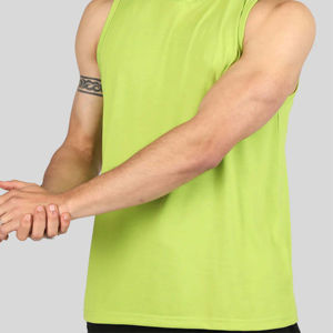 OEM Customized <b>Men's</b> <b>White</b> Yoga Singlet Slim Fit Quick Dry Tank Tops Breathable Sleeveless Design - Product Image 5