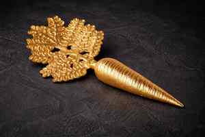 Décoration d'intérieur moderne en aluminium, finition dorée artistique, décoration d'accent pour le salon - Product Image 4