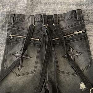 DENIMGUYS Short en jean baggy en coton décontracté pour hommes Short cargo en denim délavé multi-poches coupe ample Vintage sangle - Product Image 6