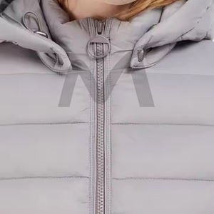 เสื้อแจ็คเก็ตพัฟเฟอร์สีเทาคุณภาพพรีเมียมสำหรับผู้หญิง ไซส์พลัส สวมใส่สบาย ผลิตตามสั่ง ราคาขายส่ง - Product Image 4