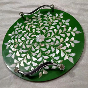 Bandeja de Servicio de Lujo Hecha a Mano con Incrustaciones de Conchas Marinas, con Auténtica Incrustación de Nácar Hecha a Mano en India - Product Image 1