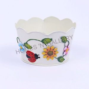 Manufacturer's Hot Selling White Galvanized Metal Flower Bucket for Home Balcony Garden Pot for Plants & Flowers - Product Image 2