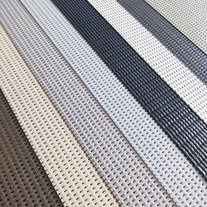 Tissu en maille de vinyle <span class=keywords><strong>enduit</strong></span> de PVC de polyester ignifuge anti-UV et de bouclier de protection contre les intempéries pour la façade ou la peau secondaire du bâtiment - Product Image 1