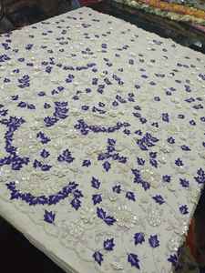 Tissu en dentelle florale multicolore en tulle tissé uni, motif fleur de prunier frais d'été, broderie perlée à la main - Product Image 2