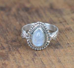 Anillo de Piedra Lunar Arcoíris en Plata de Ley 925 con Baño de Rodio, Joyería de Piedras Preciosas Hecha a Mano, Anillo Elegante de Moda para Mujer, Regalo Ideal - Product Image 6