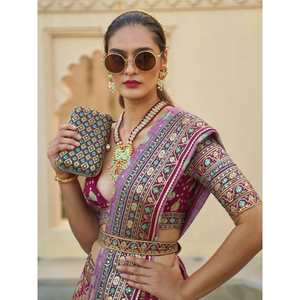 Lehenga Choli de demoiselle d'honneur en soie Rajwadi rose Rani séduisant avec des travaux de miroir, vêtements de mariage - Product Image 4