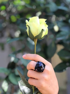 Anillo de Cuerno de Buey Ecológico Hecho a Mano, Moderno, Tallado, Accesorio para Bodas y Fiestas de la India por Saniya Handicraft - Product Image 5