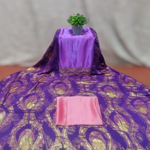 Magnifique Robe Exclusif Somalien en Tissu Jacquard Uni Fransawi Dirac en Mousseline avec Motif Brodé Pailleté pour Occasions Spéciales - Product Image 1