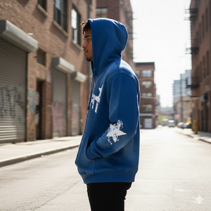 Sudadera con Capucha Azul Rey con Estampado en la Parte Delantera y en las Mangas |   Sudadera con Capucha Estilo Urbano con Efecto Desgastado por el Sol, Sudadera con Cierre |   Chaqueta Urbana Premium - Product Image 3